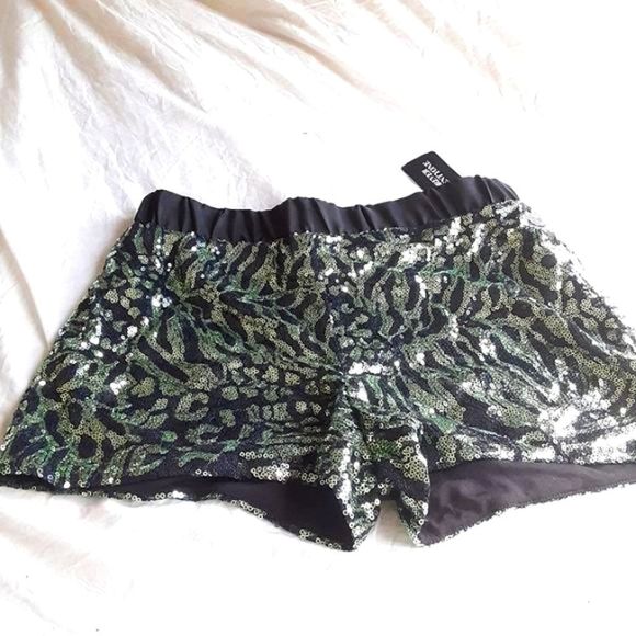 NWT Forever 21 green and black sequin short shorts size XS - Picture 1 of 8